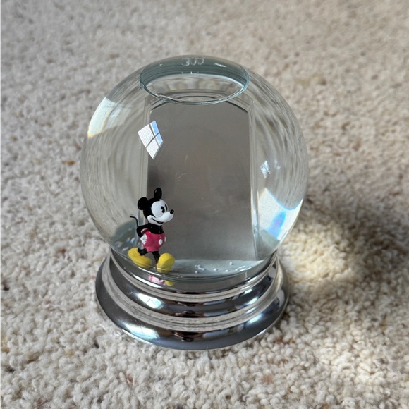 Disney / Mickey Mouse Snow Globe with Photo Insert - Picture 3 of 11
